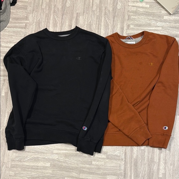 Champion Black and Brown Crewneck Sweatshirts bundle - Picture 1 of 7